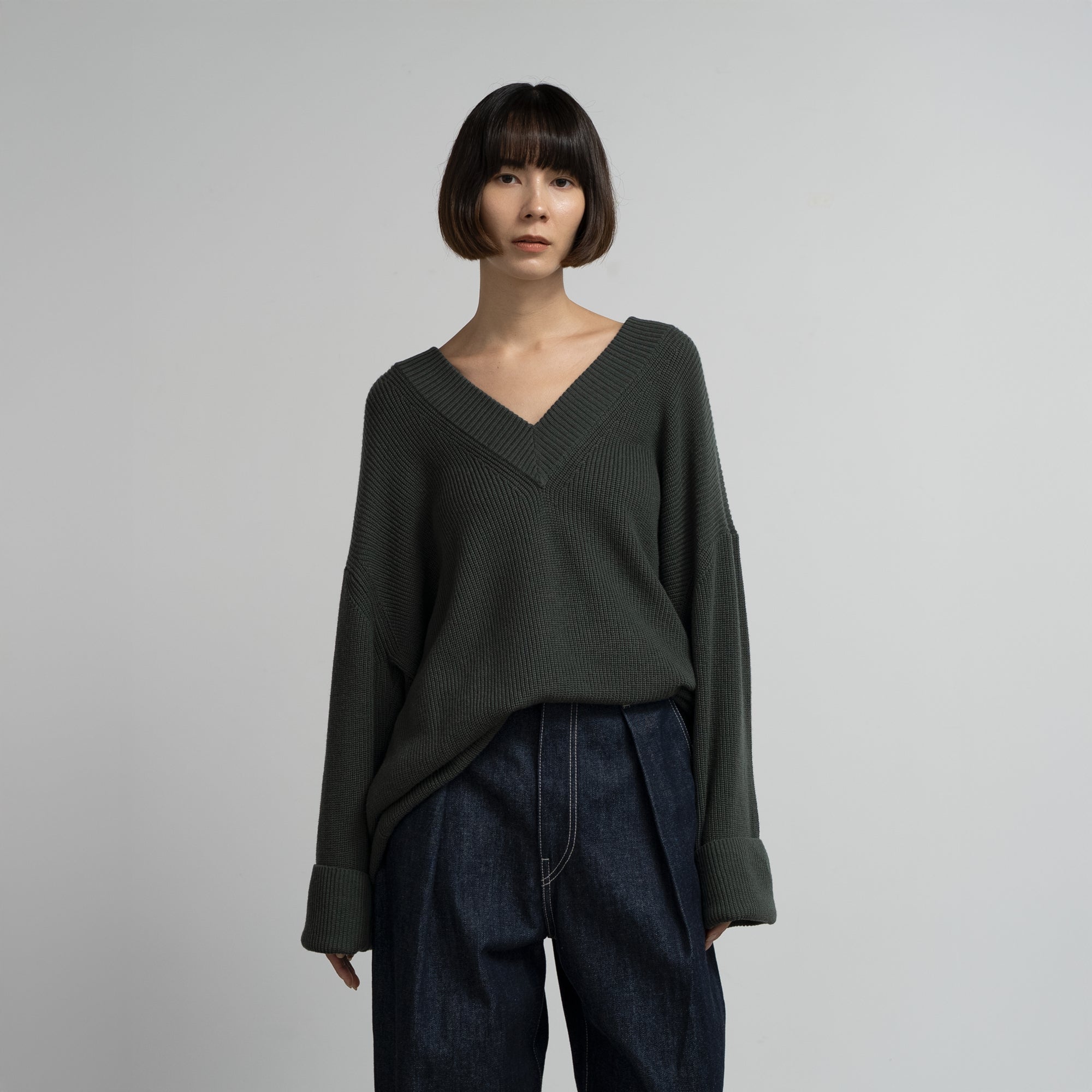 Mercerized Fine Wool Oversized V Neck Knit – Graphpaper