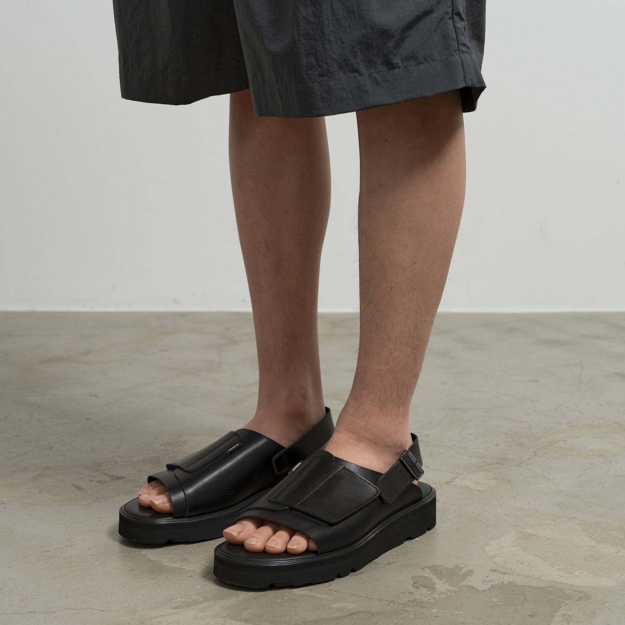 foot the coacher for Graphpaper VELCRO SANDALS – Graphpaper KYOTO